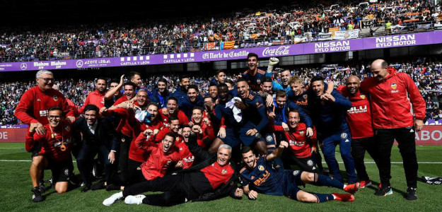 El Valencia celebra la Champions en Valladolid