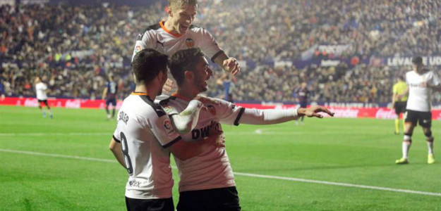 Ferran Torres y Carlos Soler