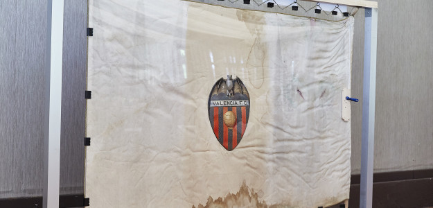 Bandera fundacional del Valencia