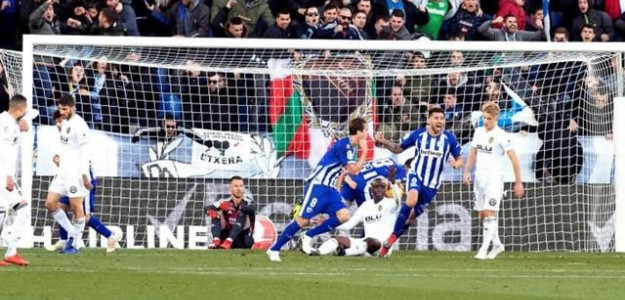 El Valencia encajando un gol