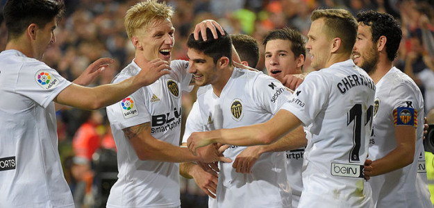 El Valencia celebrando un gol