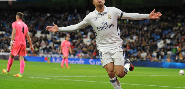 Mariano celebrando un gol