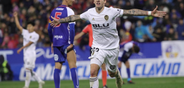 Santi Mina