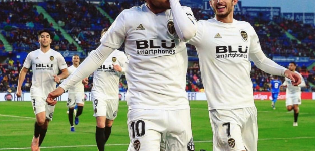 Parejo celebrando un gol