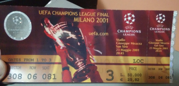 Entrada final Milán 2001