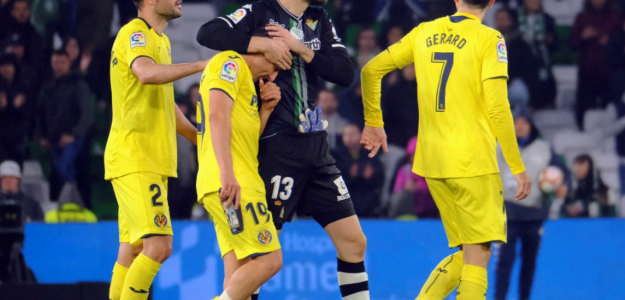 Cazorla es consolado