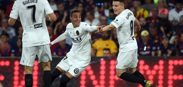 Rodrigo con Guedes y Gameiro
