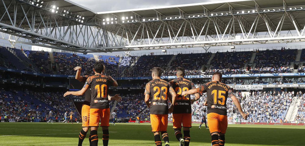 El Valencia celebrando un gol