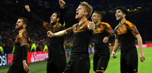 El Valencia celebrando un gol
