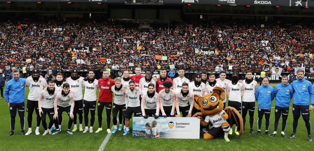 El Valencia entrenando en Mestalla