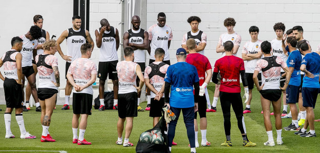 El Valencia entrenando