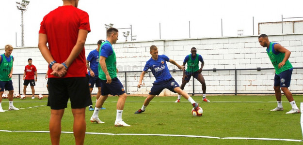 El Valencia entrenando