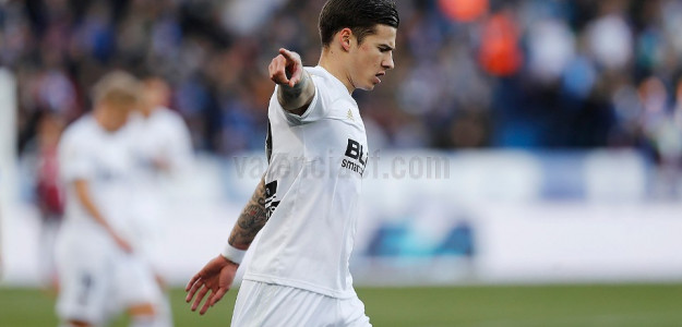 Santi Mina