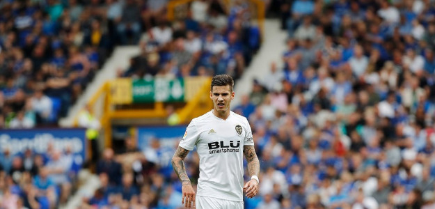 Santi Mina