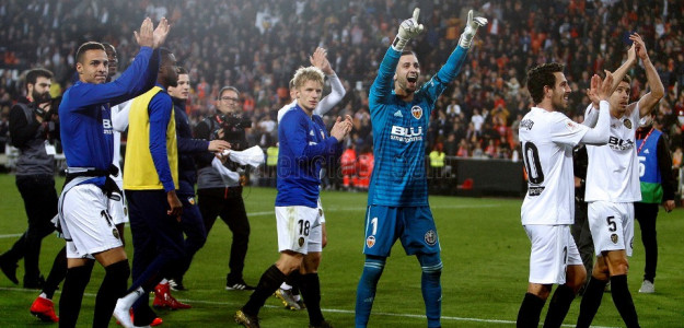 El Valencia celebrando 