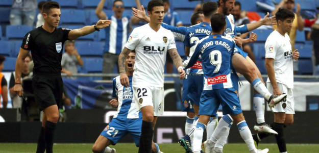 Santi Mina y Carlos Soler