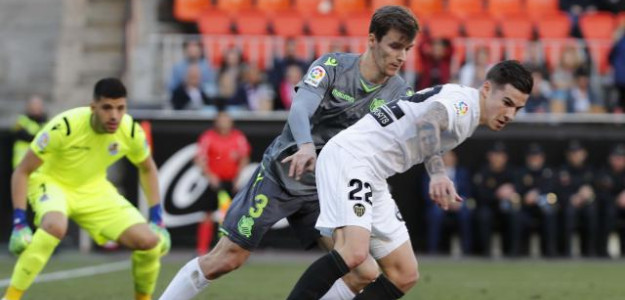 Santi Mina