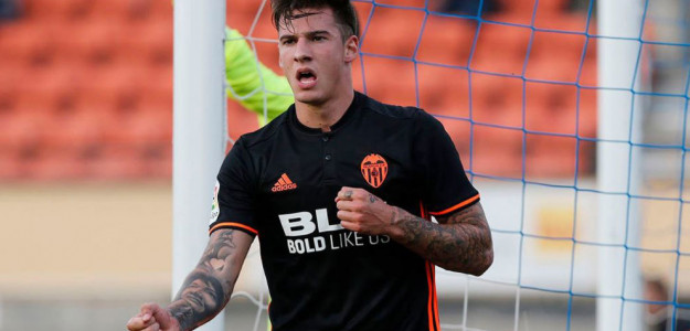 Santi Mina