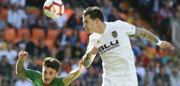 Santi Mina