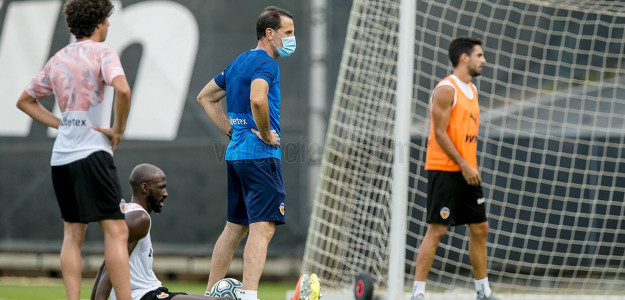 El Valencia entrenando