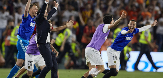 Marcelino celebrando la Copa