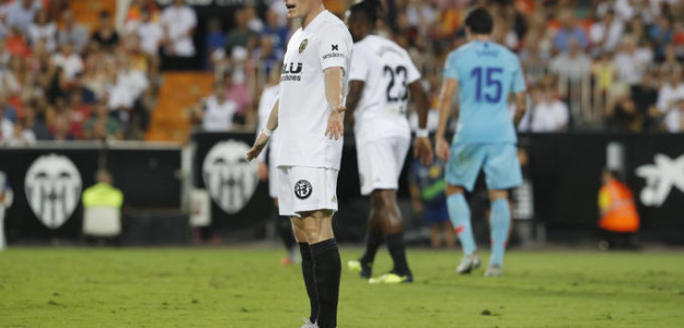 Gameiro y al fondo Batshuayi