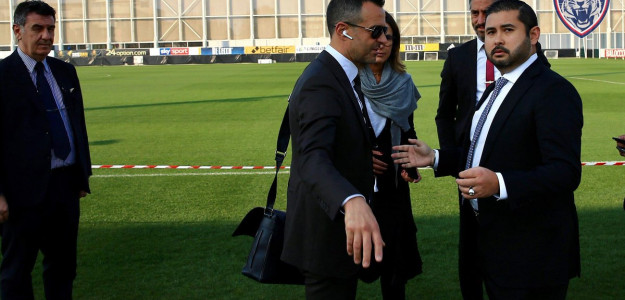 El príncipe Johor y Jorge Mendes