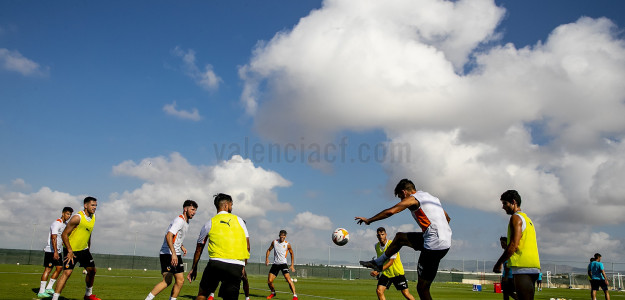 El Valencia entrenando