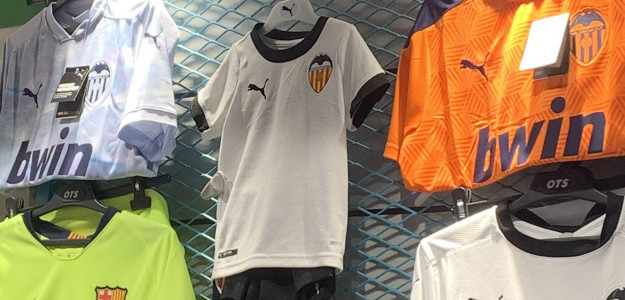 Camiseta Puma del Valencia