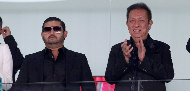 Príncipe de Johor y Peter Lim