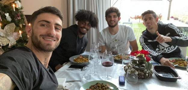 Piccini con Correia, Guedes y Paulista