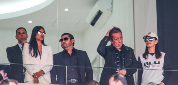 Príncipe de Johor y Peter Lim