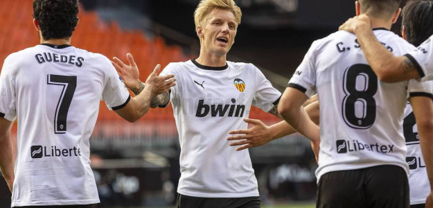 Guedes y Wass