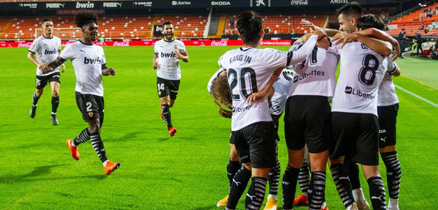 El Valencia celebrando un gol