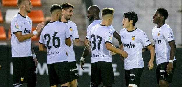 Gol de Kang in Lee