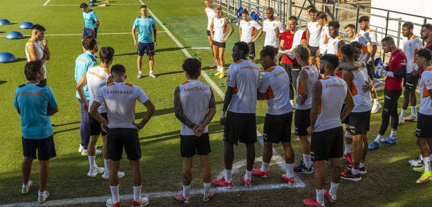 El Valencia entrenando