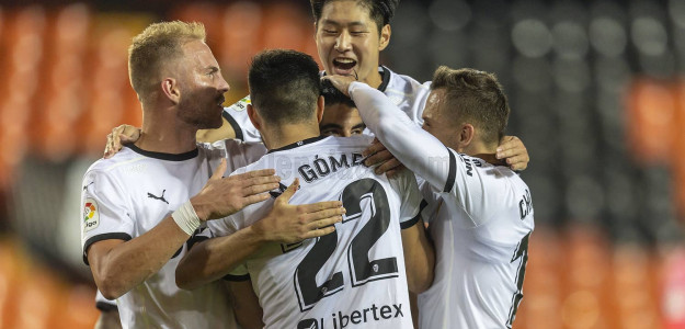 El Valencia celebrando un gol