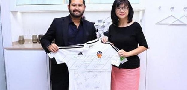 El príncipe Johor y Layhoon Chan