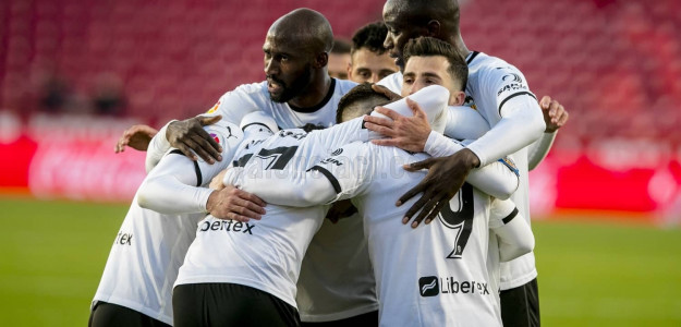 El Valencia celebrando un gol