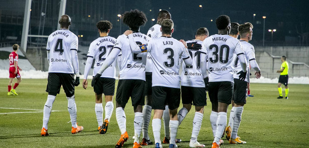 El Valencia celebrando un gol