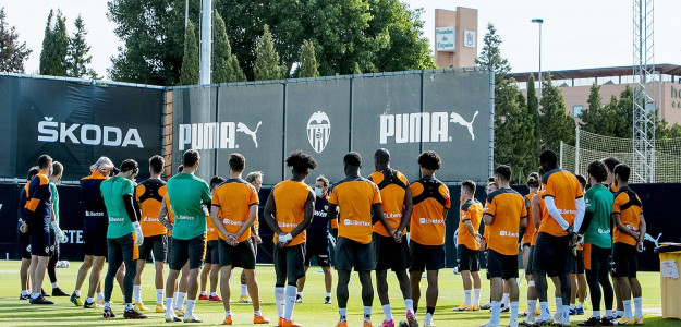 El Valencia entrenando
