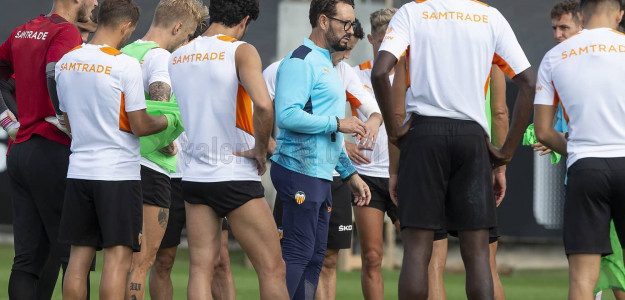 El Valencia entrenando