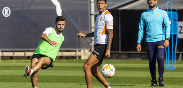 El Valencia entrenando