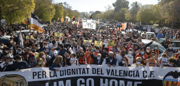 Manifestación contra Lim