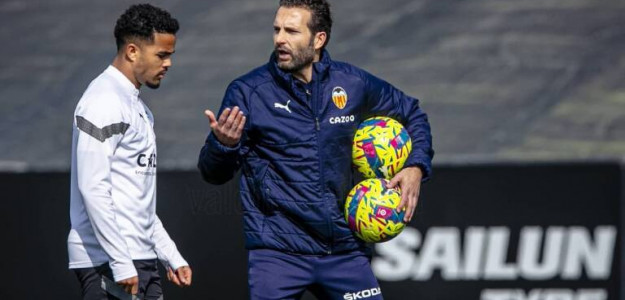 Kluivert y Baraja