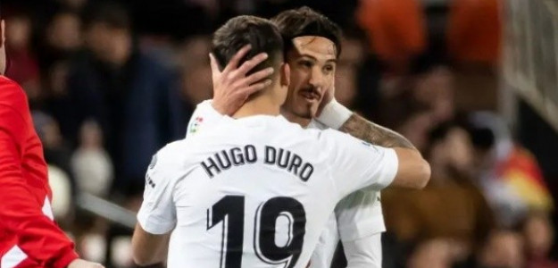 Hugo Duro y Cavani