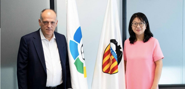 Tebas y Layhoon