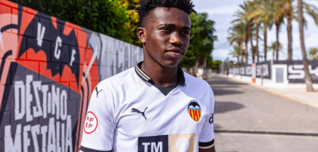 David Otorbi, el joven talento que deslumbra en el Valencia CF