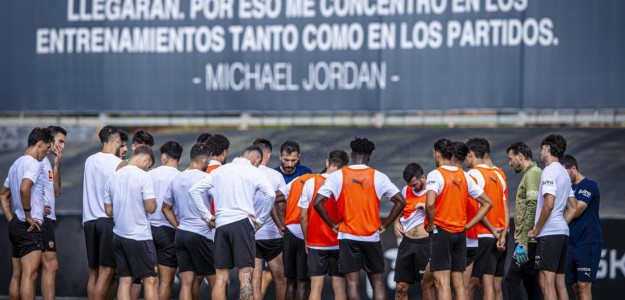 Valencia CF: Jugadores se esfuerzan en jornada de descanso previa al duelo crucial
