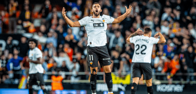 El Valencia CF renueva su juego con un enfoque táctico innovador